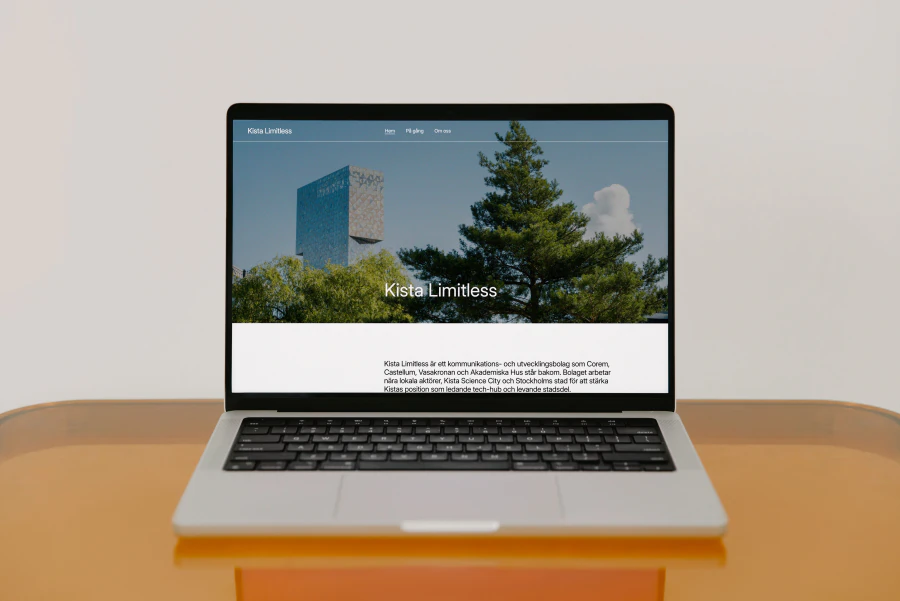 Laptop som visar Kista Limitless webbplats